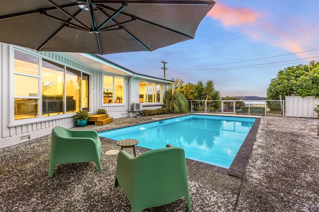 7 Motukaraka Point, Pauatahanui, Porirua - Carousel 1