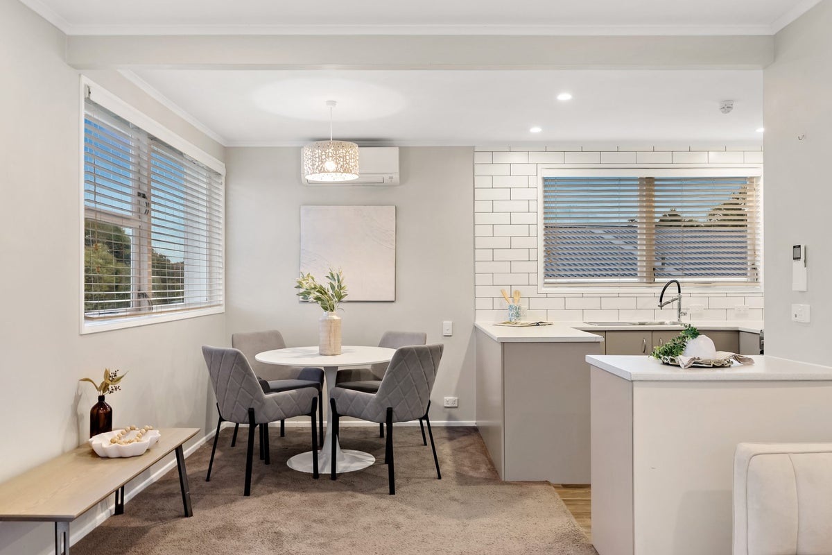 3/19 Bishopgate Street, Birkdale, Auckland - Carousel 2