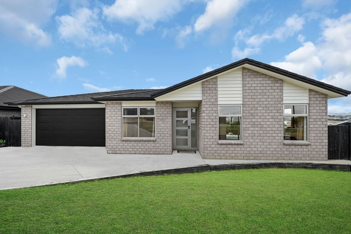 10 Bellenden Crescent, Pokeno - Carousel 2