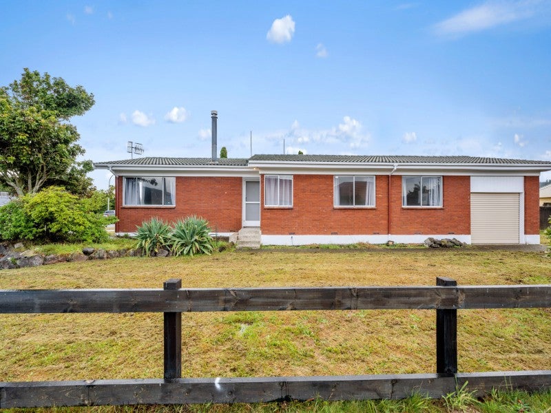 1 Clouston Crescent, Fenton Park, Rotorua - Carousel 10