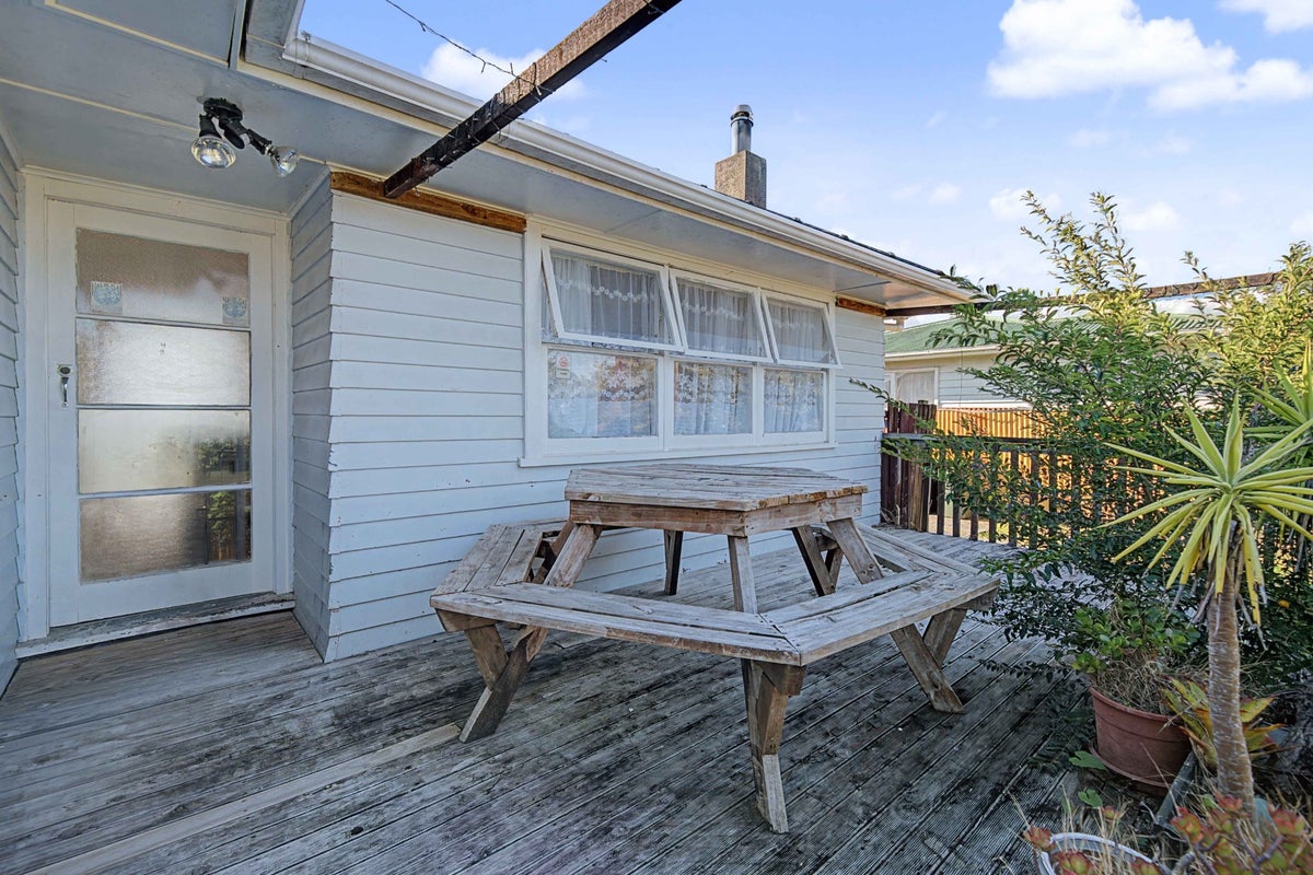 31 Haddon Street, Mangere East, Auckland - Carousel 2
