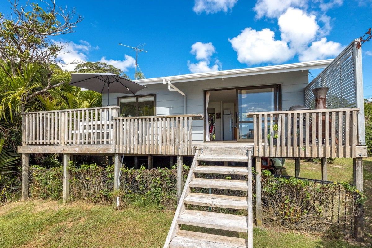 15 Victoria Road, Devonport, Auckland - Carousel 1