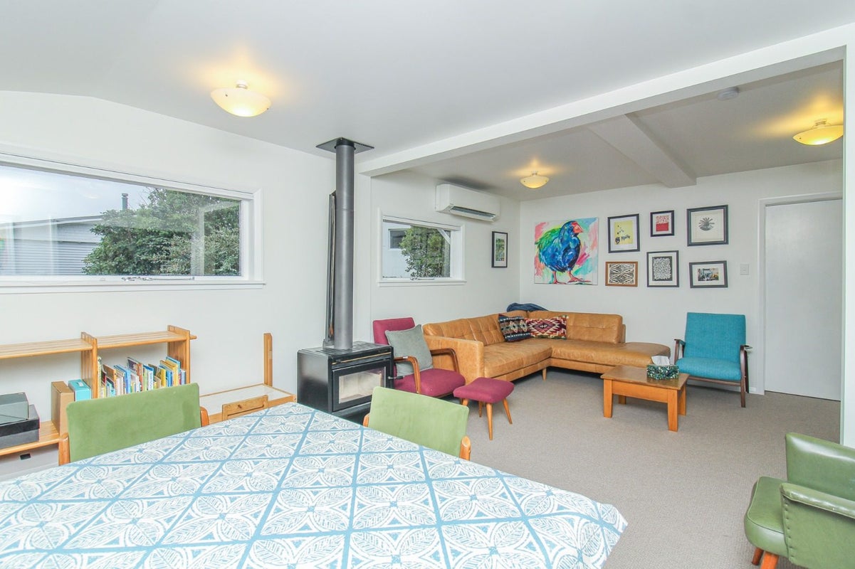 35 Farm Road, Northland, Wellington - Carousel 2