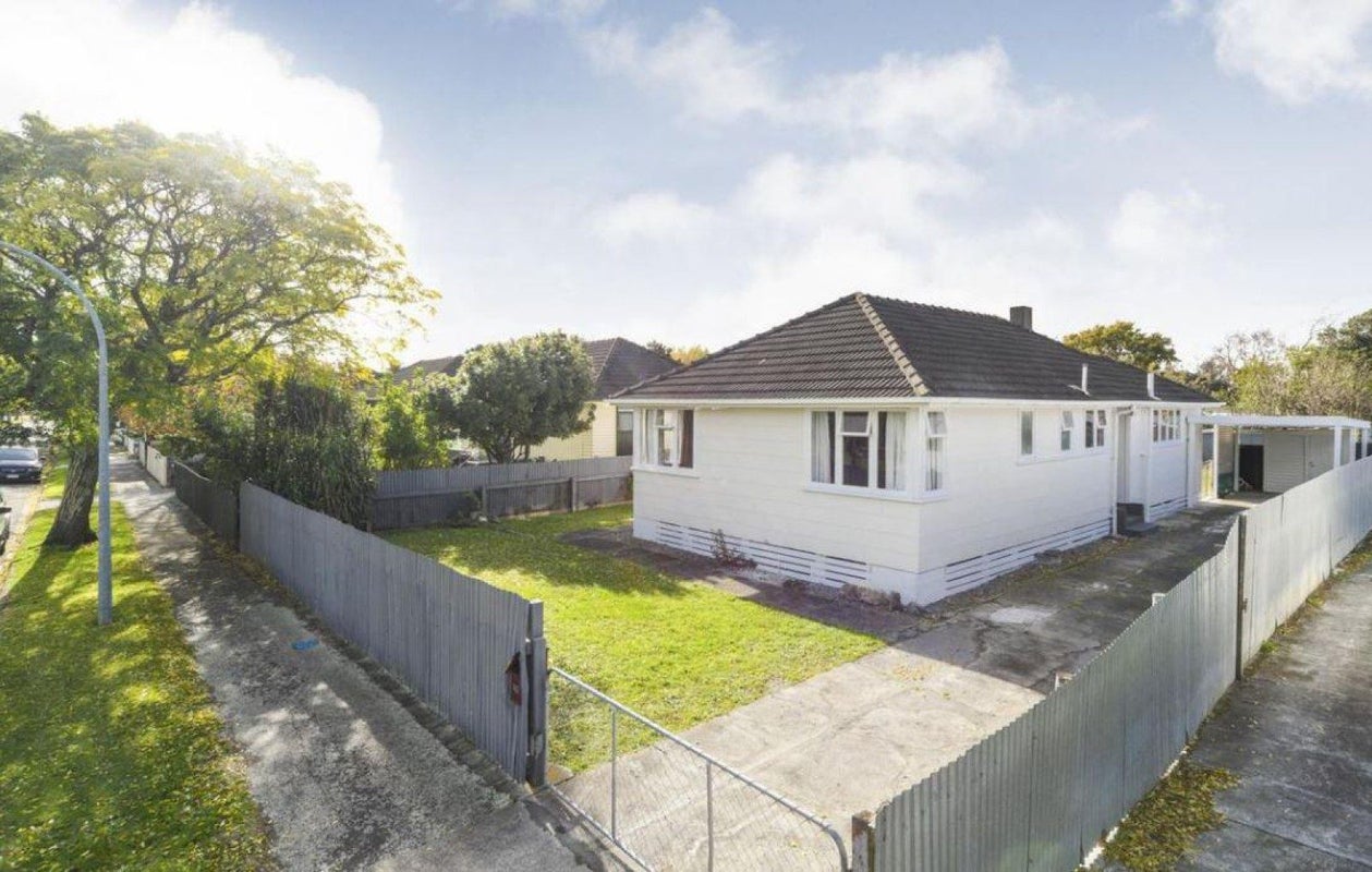29 Cardiff Street, Awapuni, Palmerston North - Carousel 1