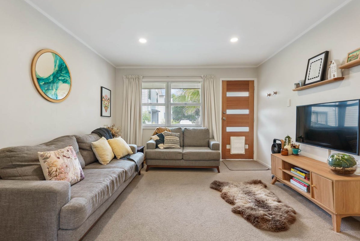 2/40 Eskdale Road, Birkdale, Auckland - Carousel 2