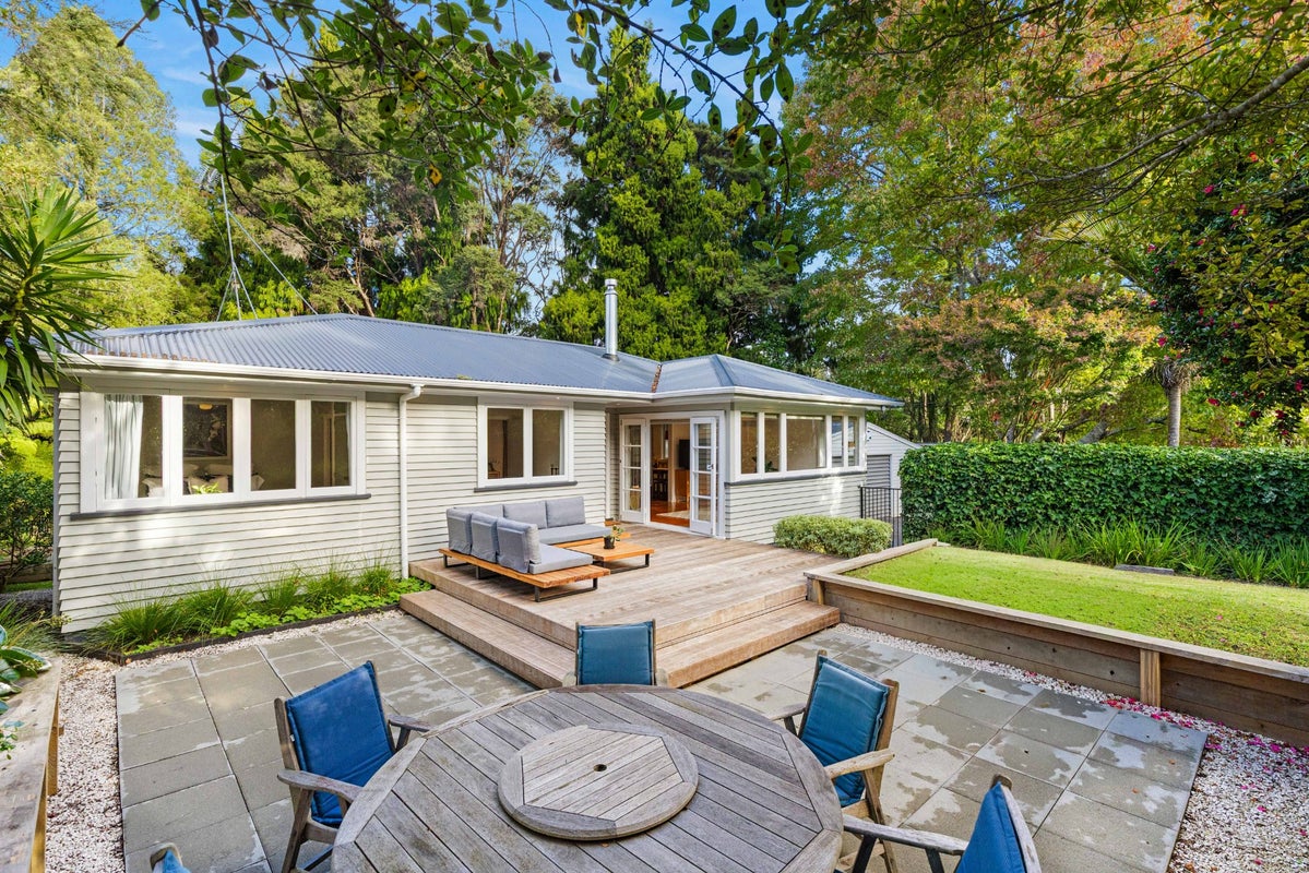 200 Woodlands Park Road, Titirangi, Auckland - Carousel 1
