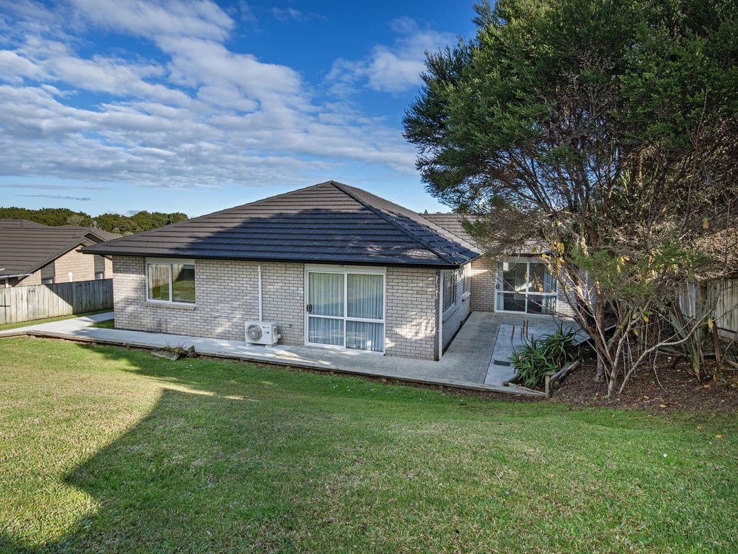 7 Bords Lane, Kamo, Whangarei - Carousel 2