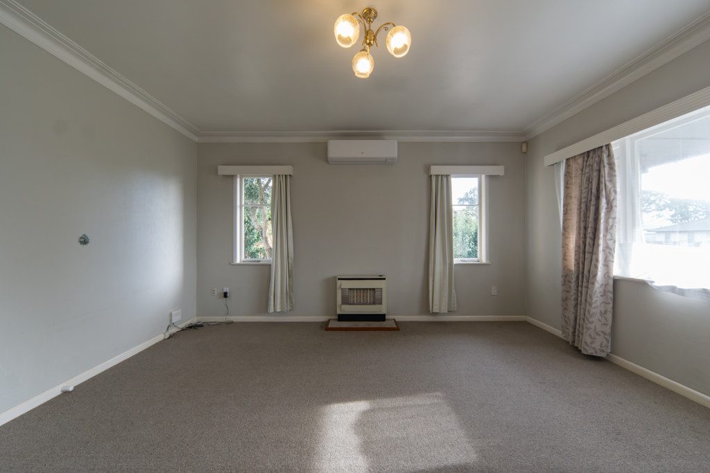 33 Fox Street, Hamilton East, Hamilton - Carousel 1