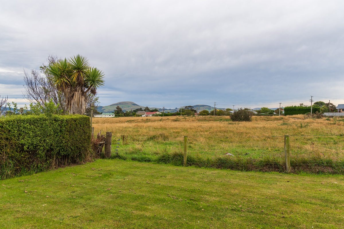 6 Falkirk Street, Dalmore, Dunedin - Carousel 12