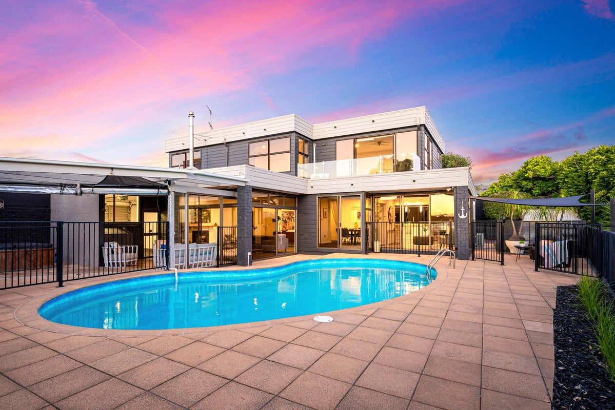 1/16 Oleander Point, Farm Cove, Auckland - Carousel 1