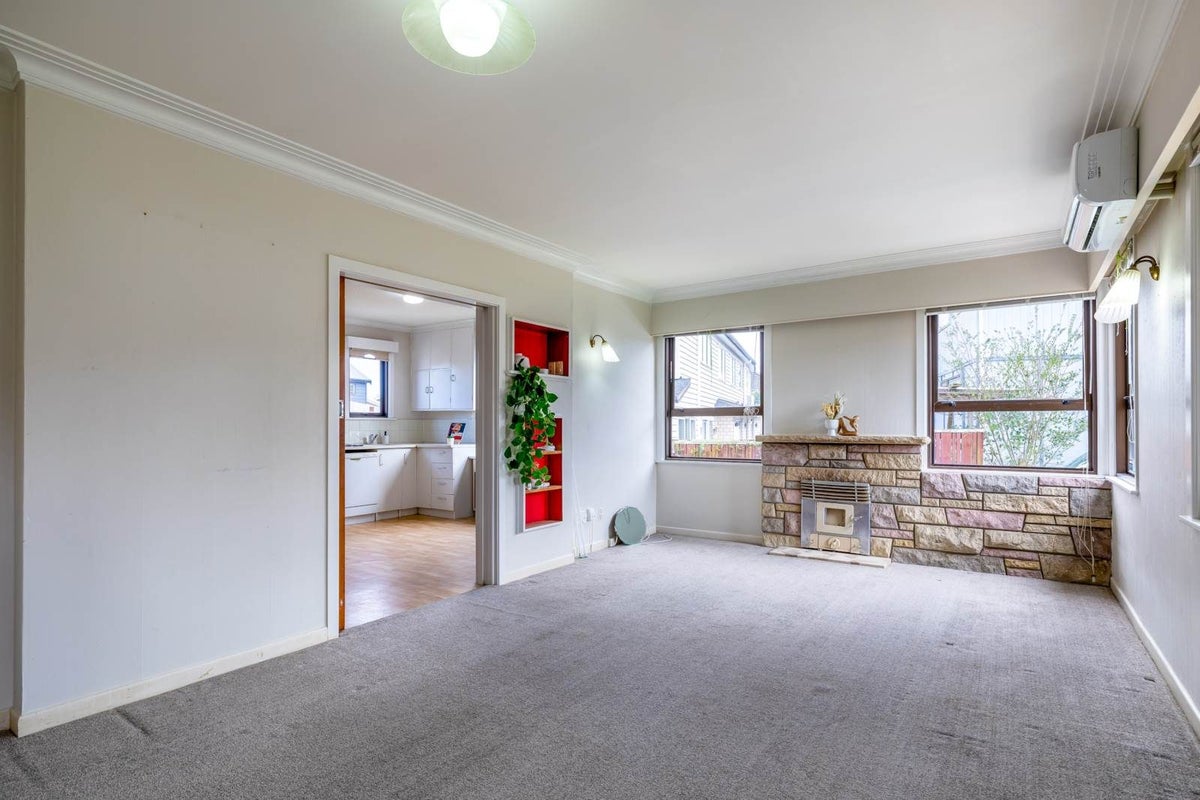 72 Bremner Avenue, Mount Roskill, Auckland - Carousel 1