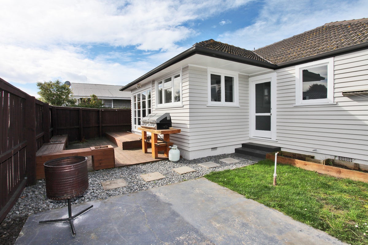 23 Grimseys Road, Redwood, Christchurch - Carousel 12