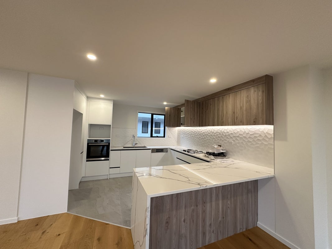 1E Colenso Place, Mission Bay, Auckland - Carousel 1