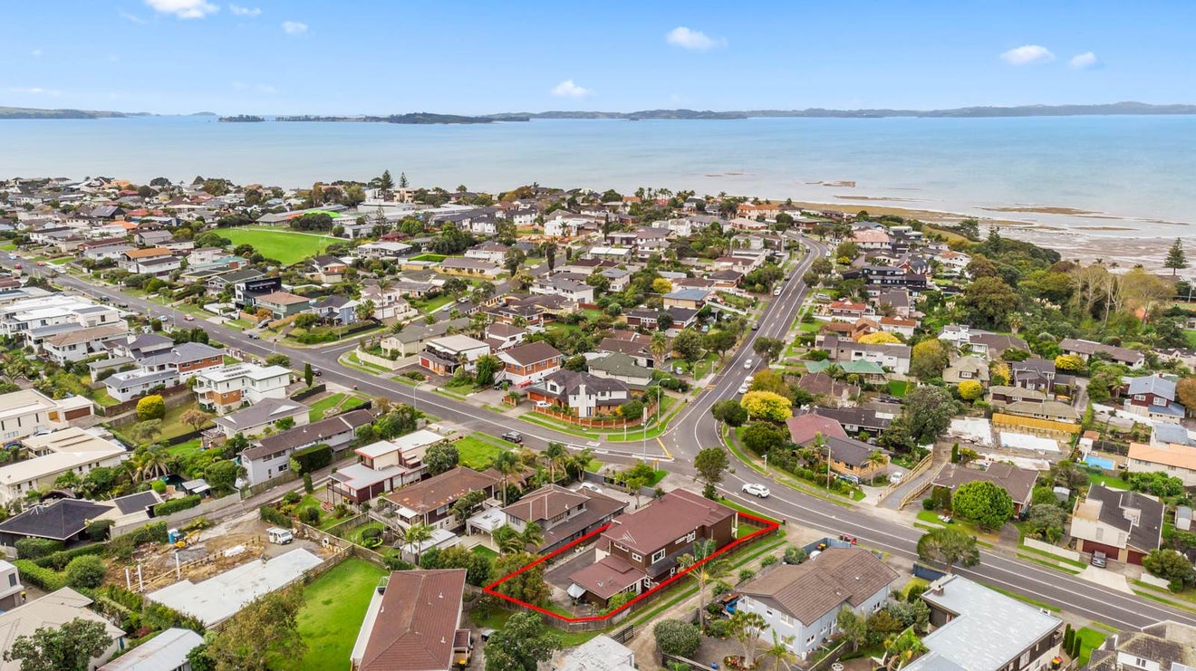 147C Clovelly Road, Bucklands Beach, Auckland - Carousel 2