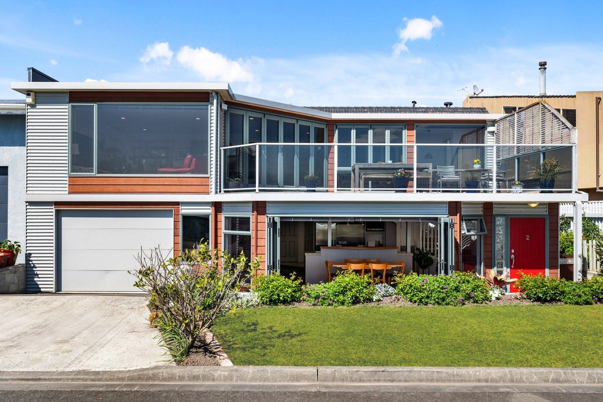 2 North Terrace, Westshore, Napier - Carousel 2