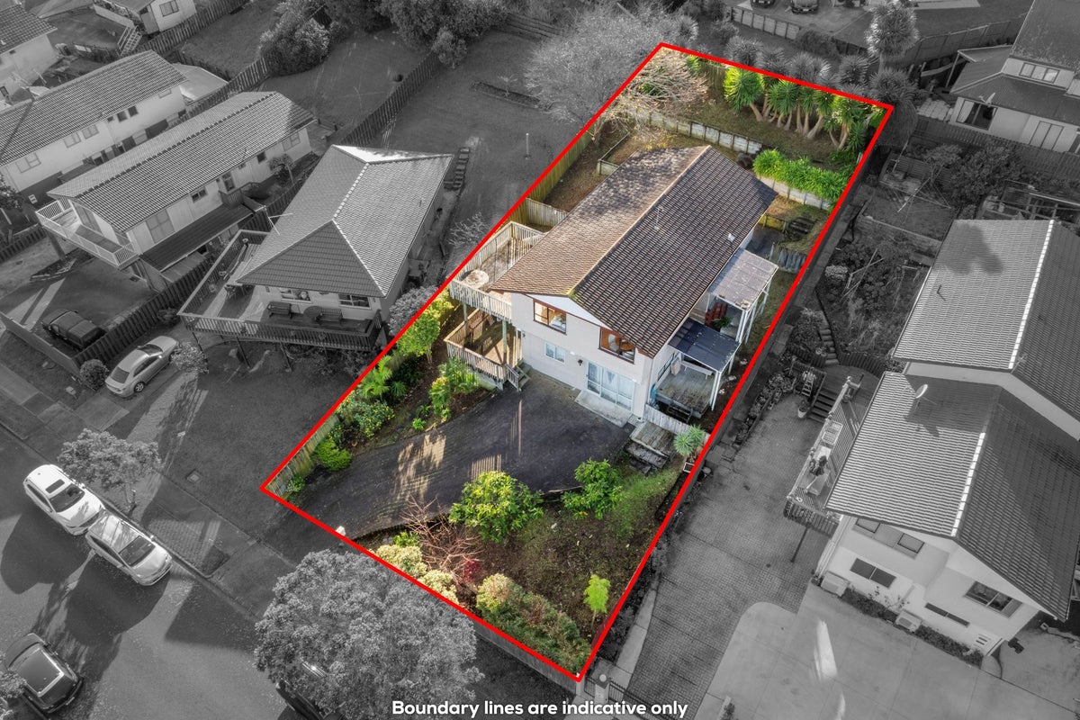 29 Lewisham Street, Highland Park, Auckland - Carousel 1