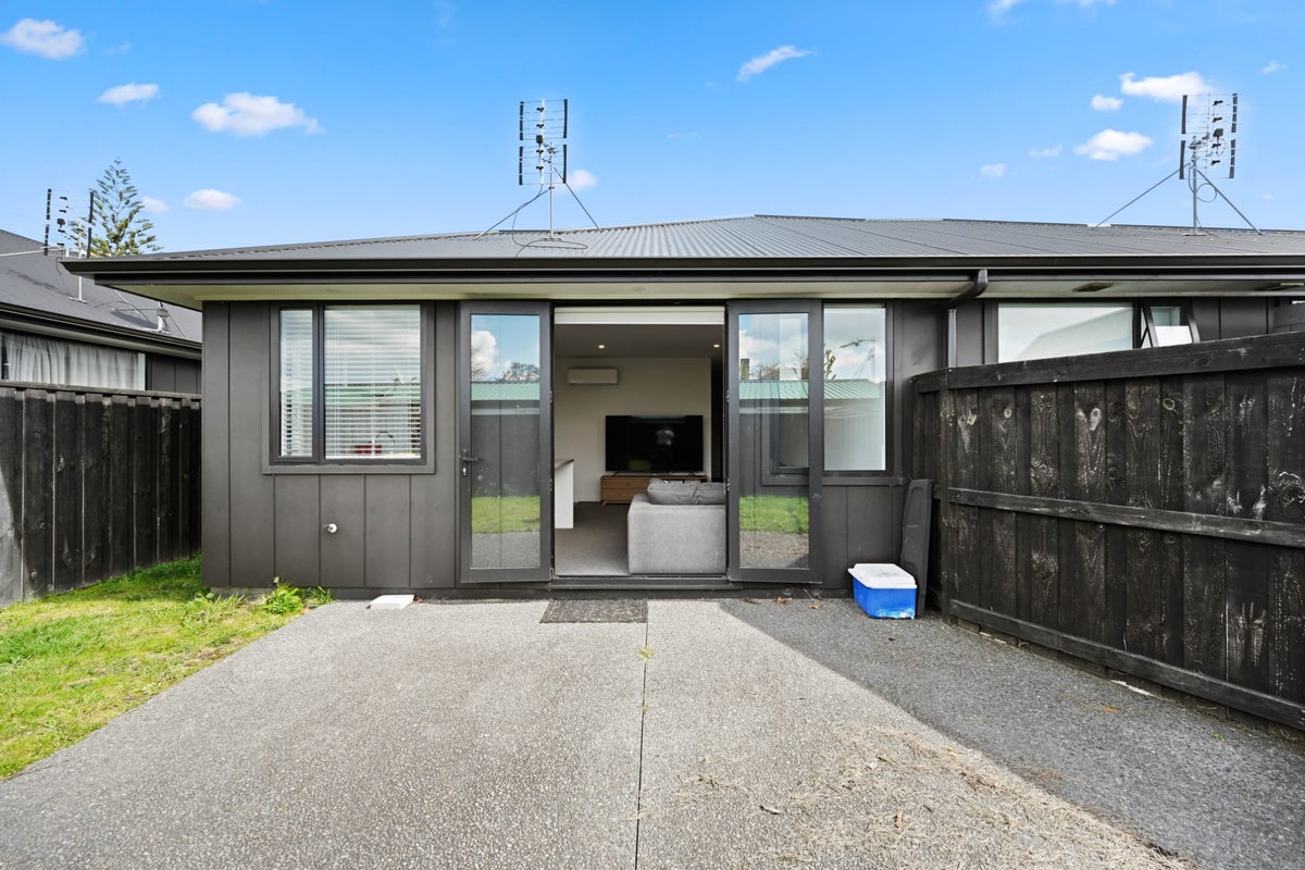 1/14 Mitcham Avenue, Forest Lake, Hamilton - Carousel 12