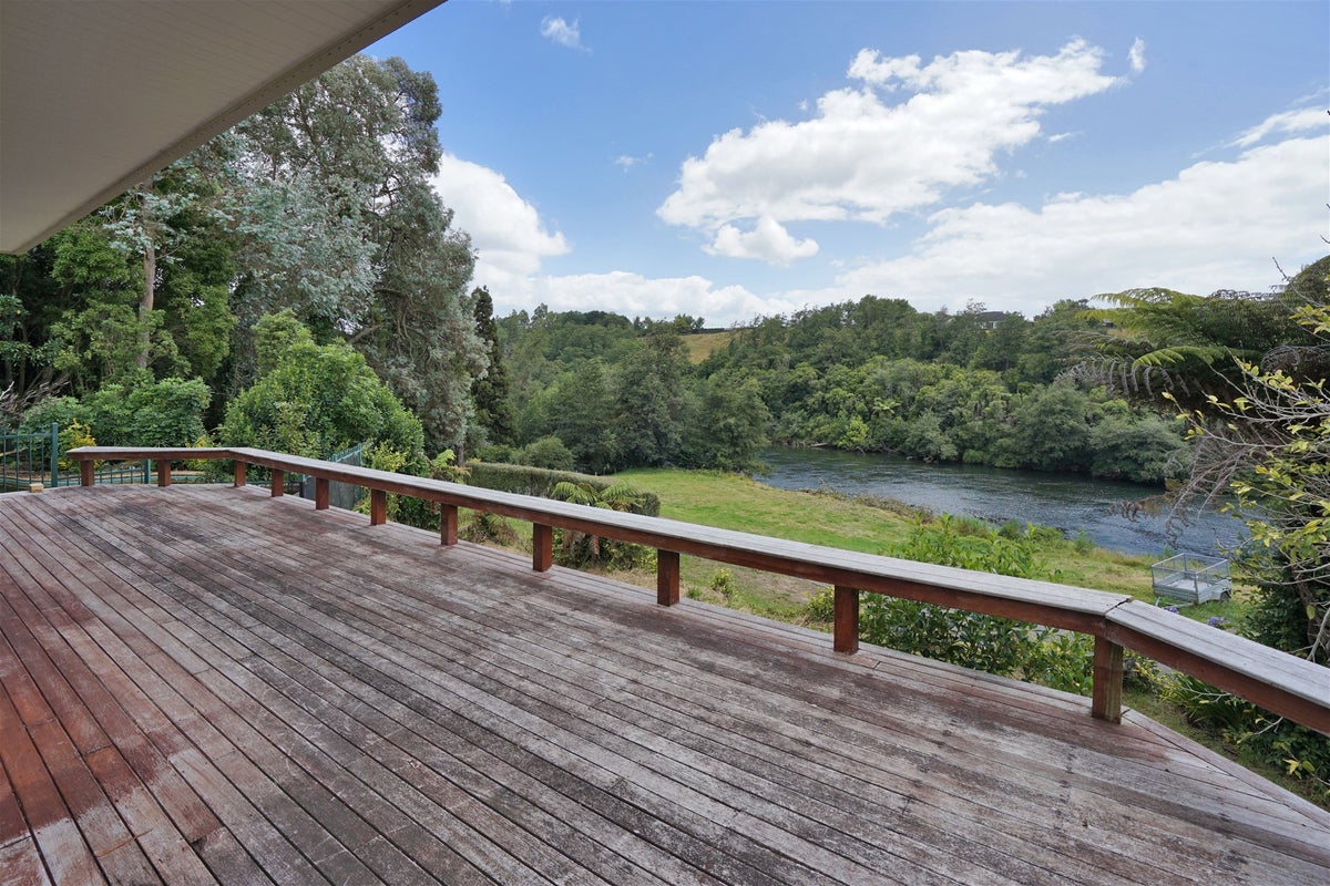 86 Lowe Road, Rukuhia, Hamilton - Carousel 2