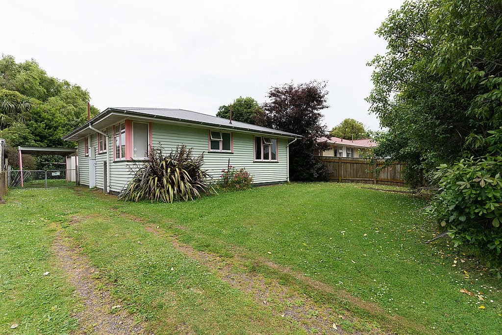 6 Newbury Street, Awapuni, Palmerston North - Carousel 2