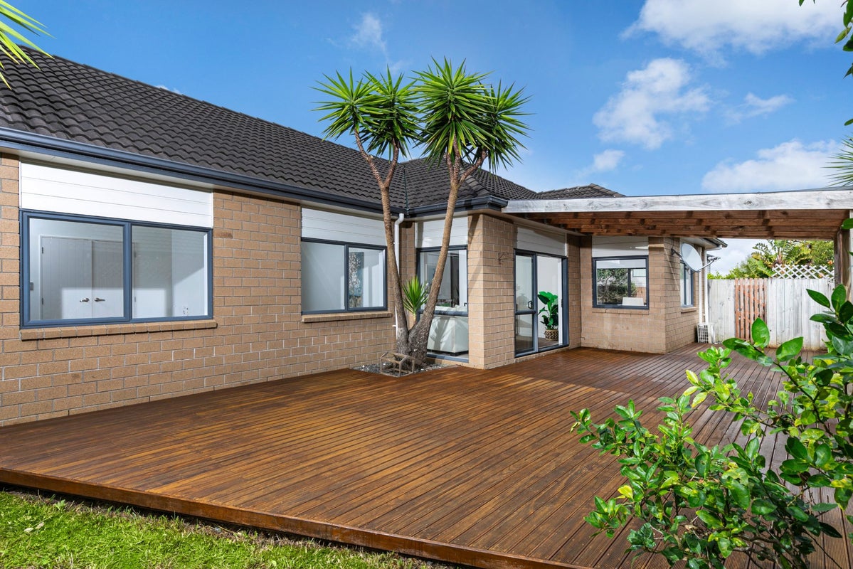 48 Huntington Park Drive, Greenhithe, Auckland - Carousel 1