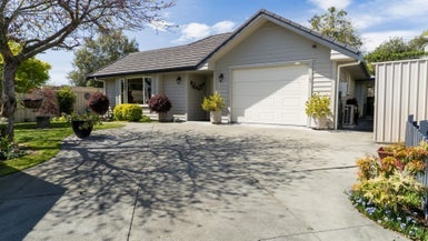6 Crosby Street, Havelock North, Havelock North - Carousel 1