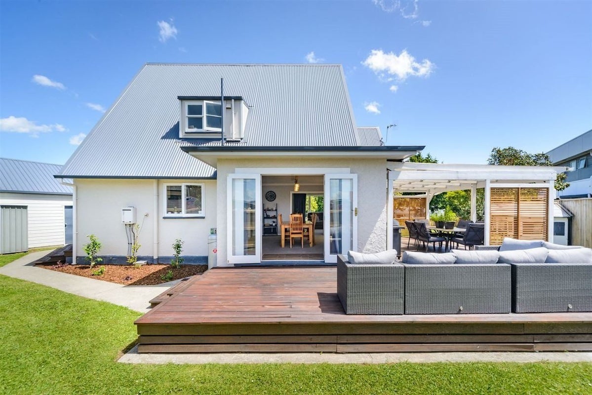 90 College Street, Awapuni, Palmerston North - Carousel 16