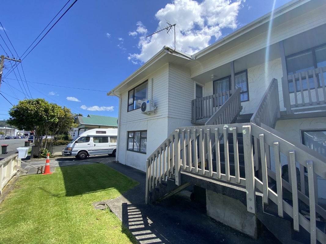 13A Central Terrace, Alicetown, Lower Hutt  - Carousel 8