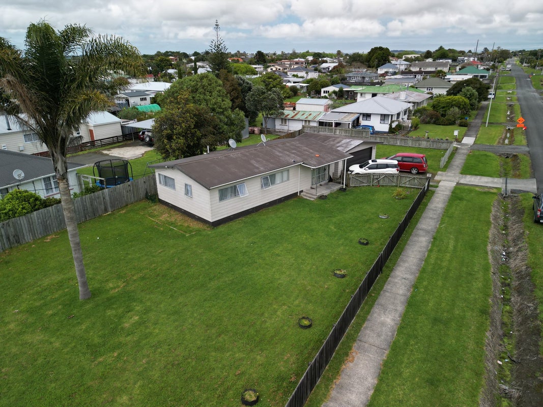 151 Gordon Street, Dargaville - Carousel 13