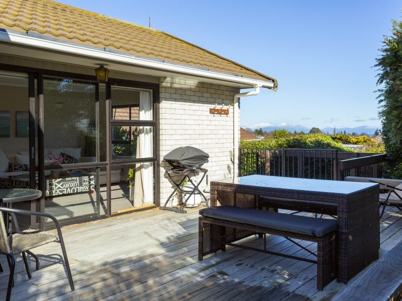 2/10 Te Hepera Street, Waipahihi, Taupo - Carousel 18