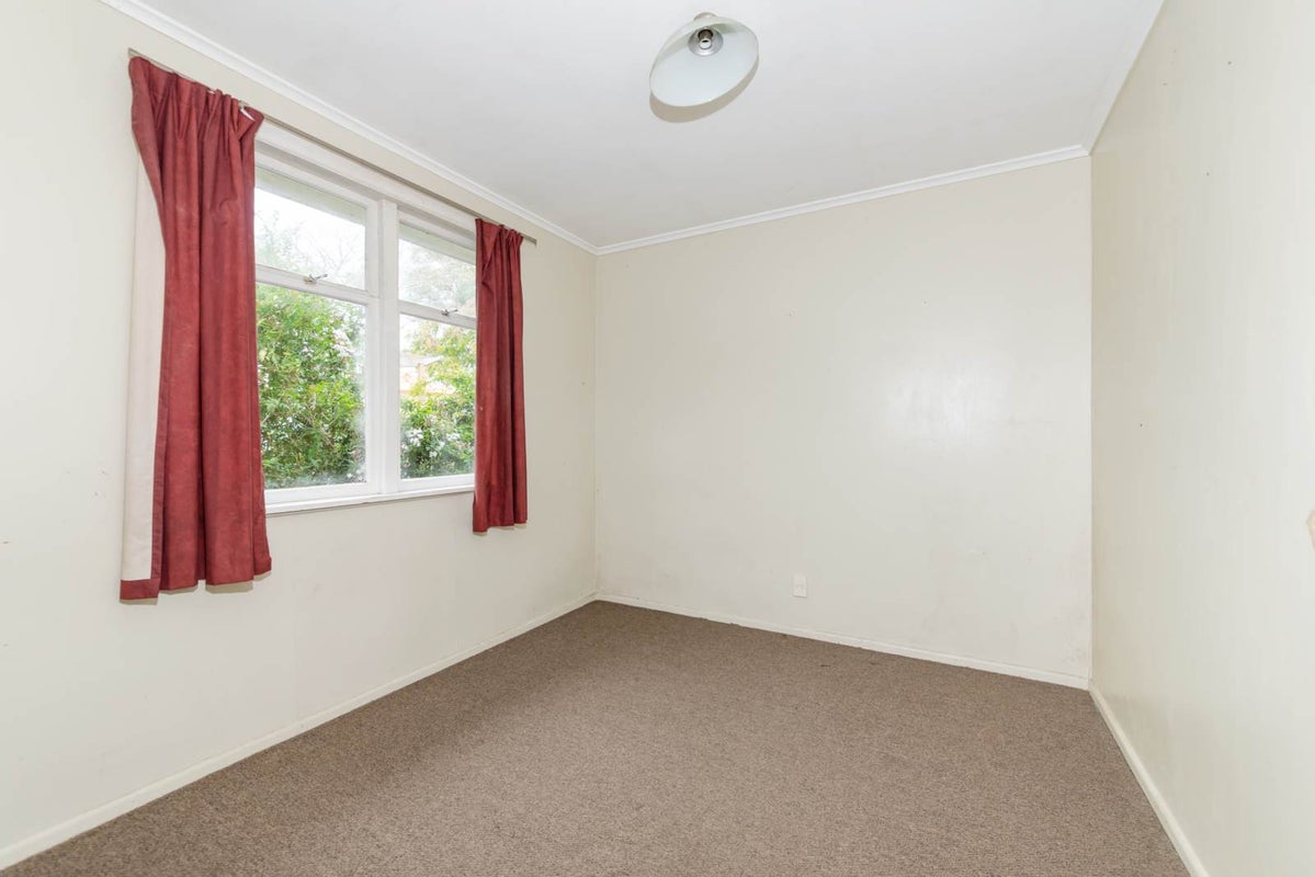 90 Swanson Road, Henderson, Auckland - Carousel 25