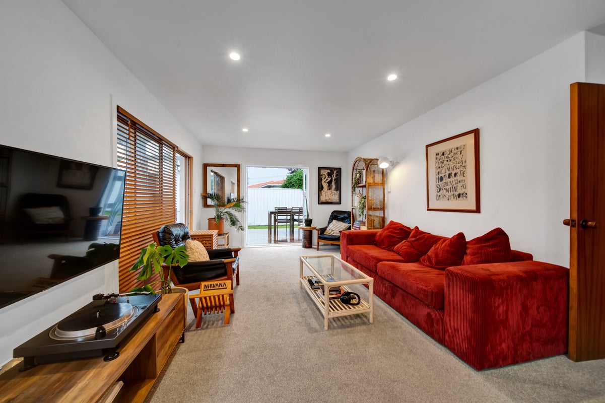 3/41 Record Street, Fitzroy, New Plymouth - Carousel 2