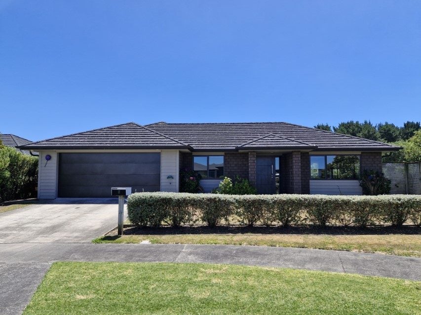 11 Wentworth Lane, Waiwhakaiho, New Plymouth - Carousel 1