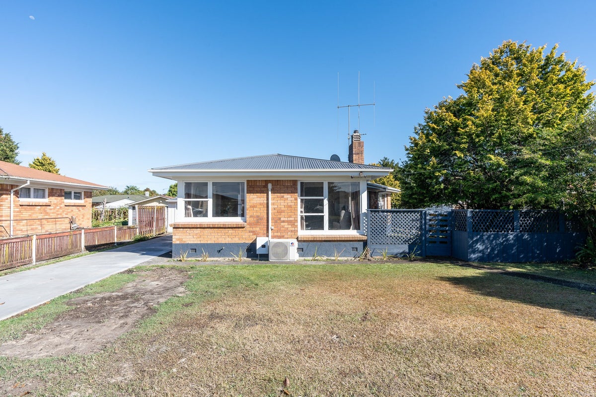 84 Mount View Road, Melville, Hamilton - Carousel 2