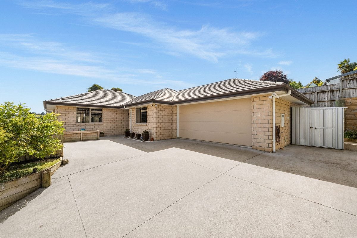 2 Austen Way, Hairini, Tauranga - Carousel 1