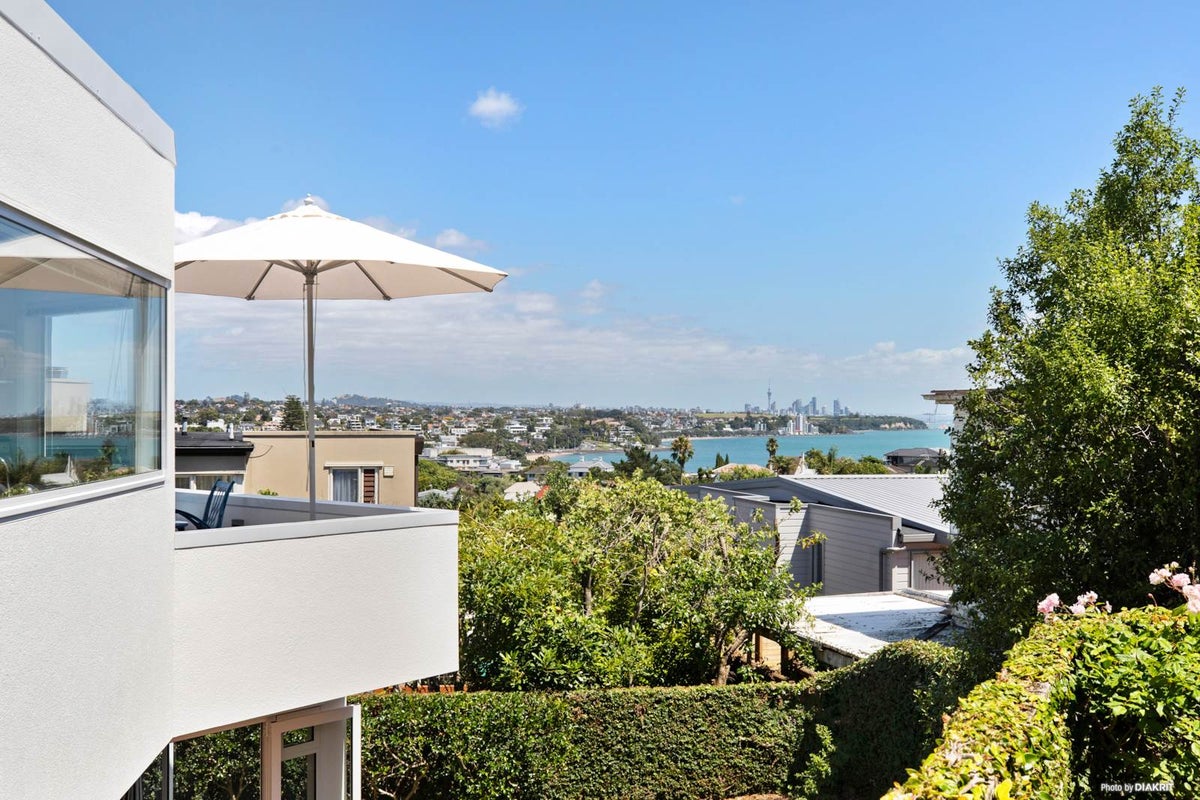 2C Waimarie Street, St Heliers, Auckland - Carousel 2