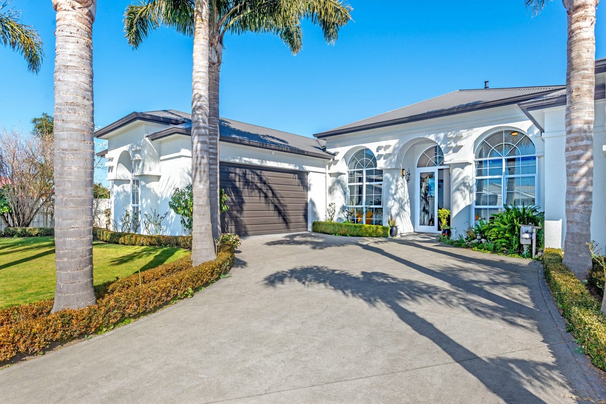 4 Joshua Lane, Lytton West, Gisborne - Carousel 1