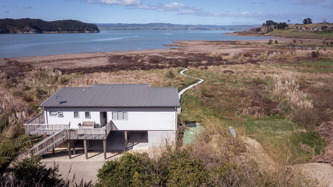5389 State Highway 31, KAWHIA, Kawhia - Carousel 2