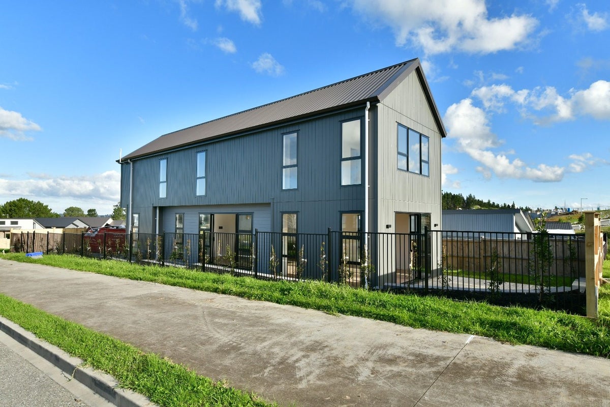 15 Makenu Crescent, Silverdale - Carousel 19