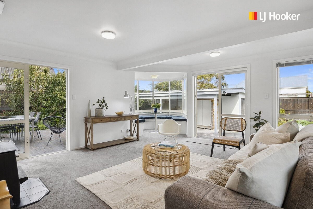 64 Royal Crescent, Saint Kilda, Dunedin - Carousel 1