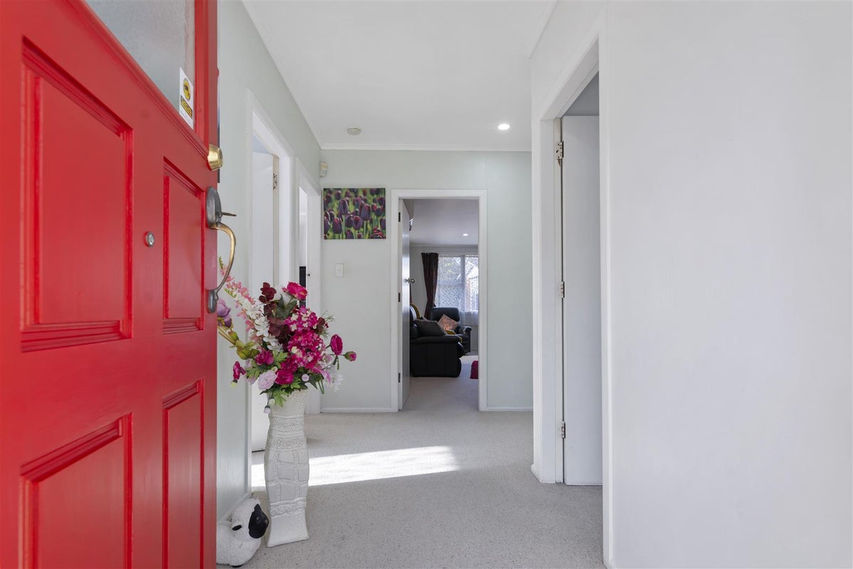 18 Mount View Drive, Mangakakahi, Rotorua - Carousel 2
