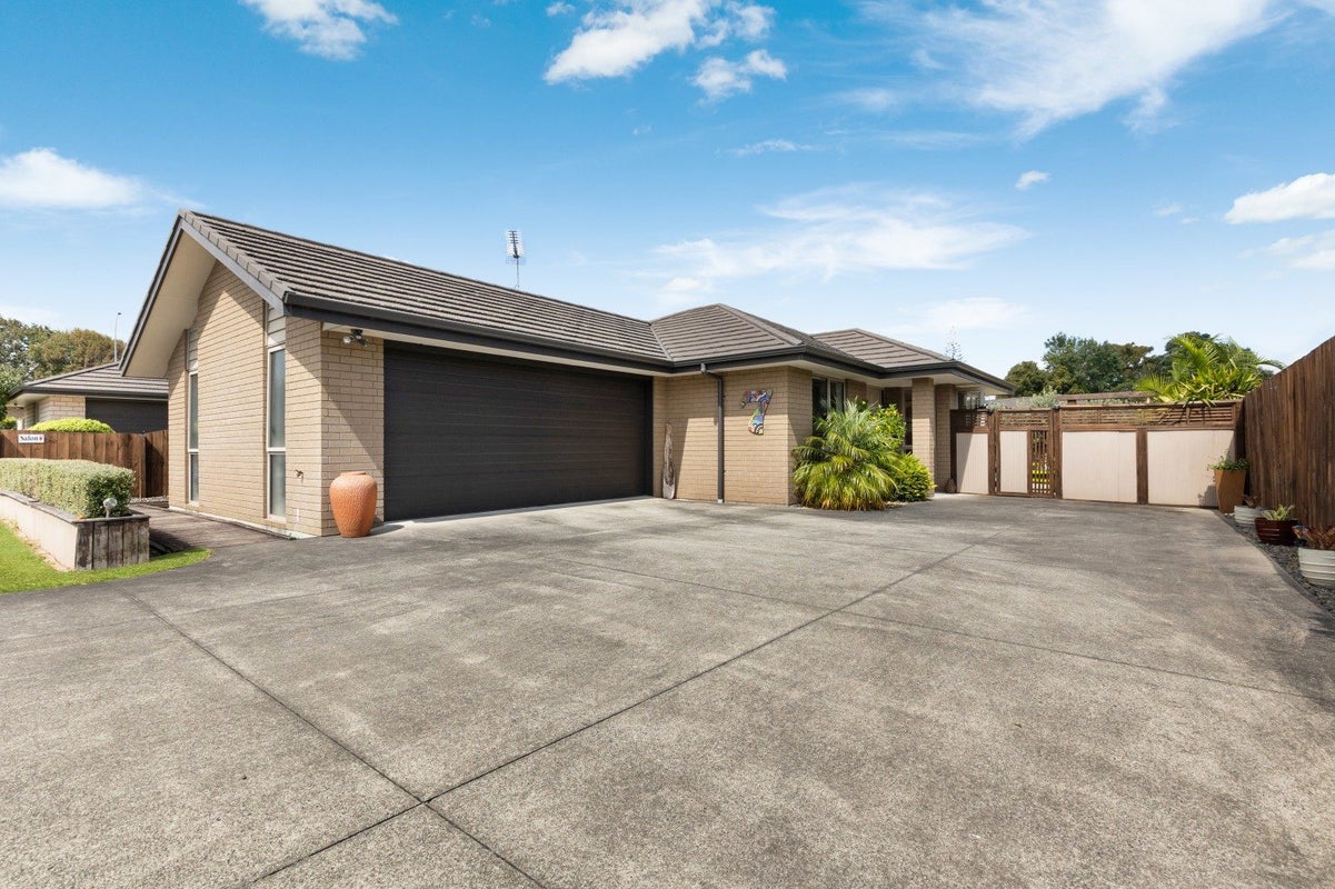 7 Patu Way, Patumahoe, Pukekohe - Carousel 1