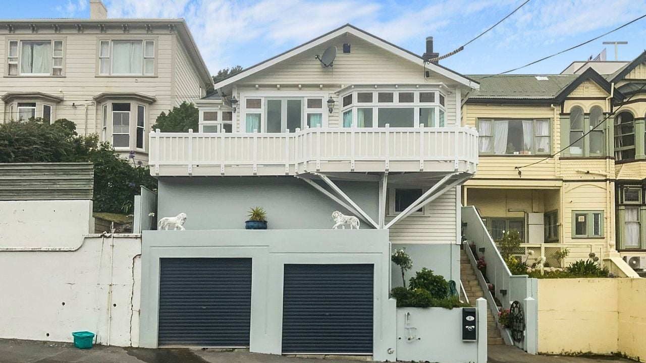 6 Hawker Street, Mount Victoria, Wellington - Carousel 1