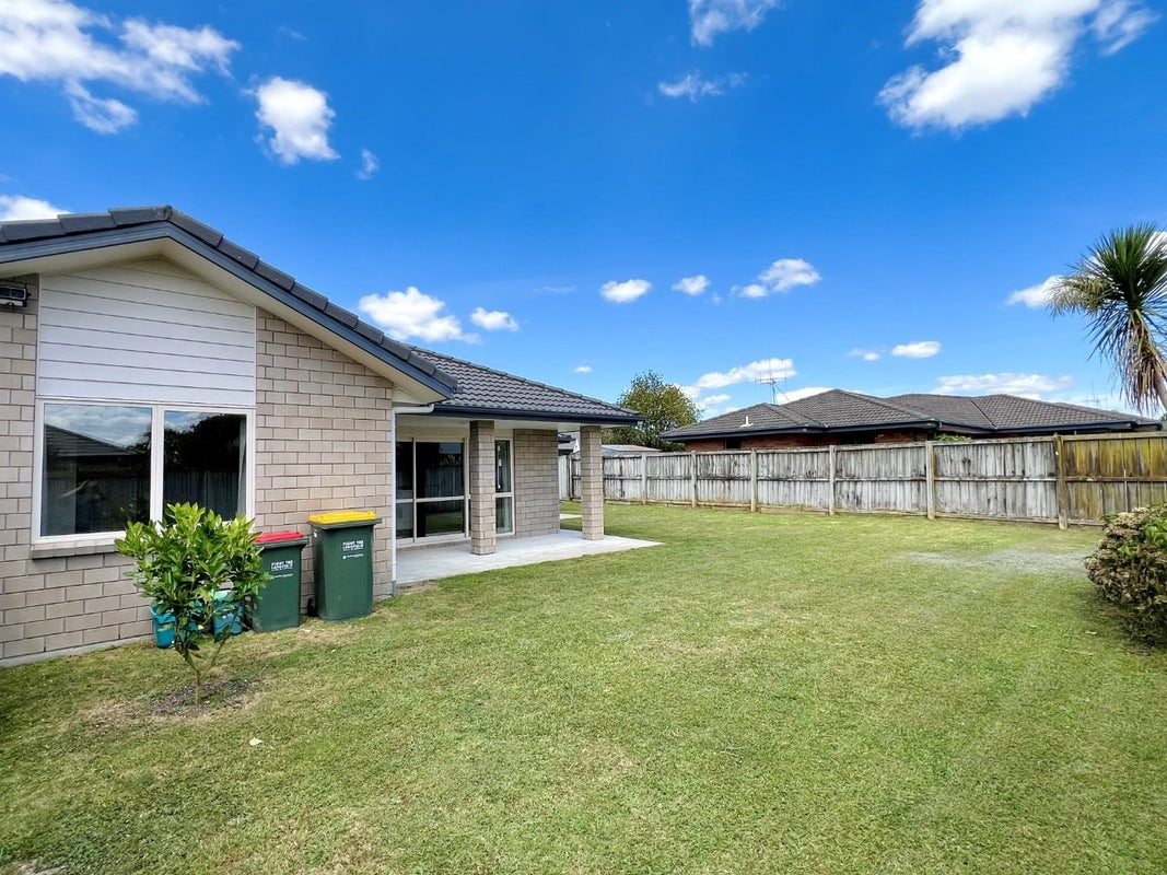 2 Derwent Place, Flagstaff, Hamilton - Carousel 14