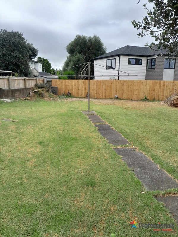7 Hallberry Road, Mangere East, Auckland - Carousel 2