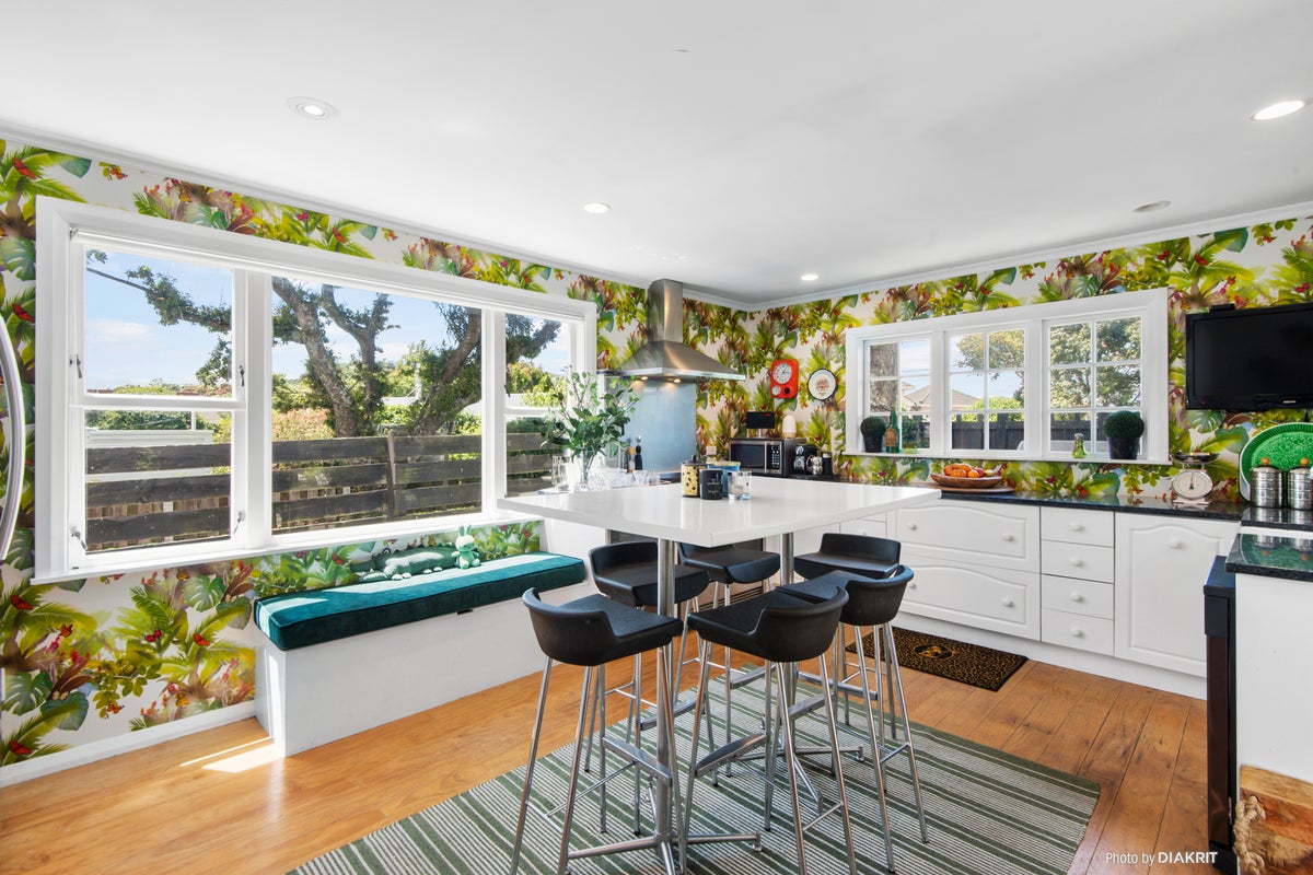 15 Box Hill, Khandallah, Wellington - Carousel 2