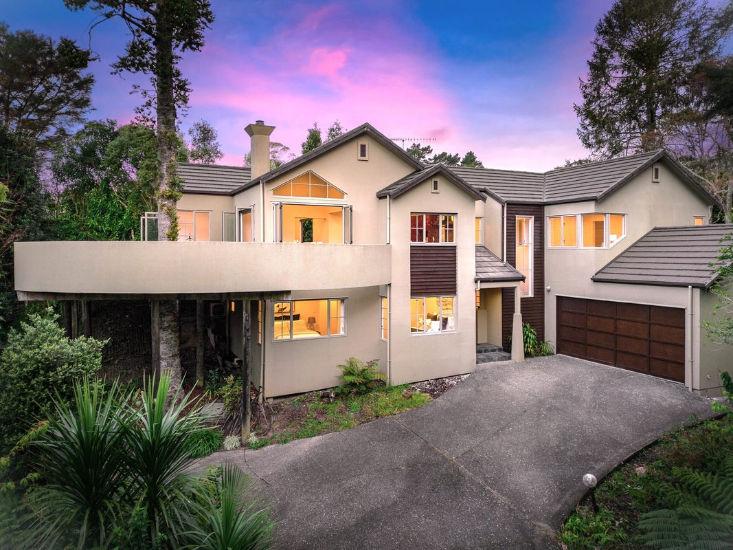 53 Staincross Street, Green Bay, Auckland - Carousel 2