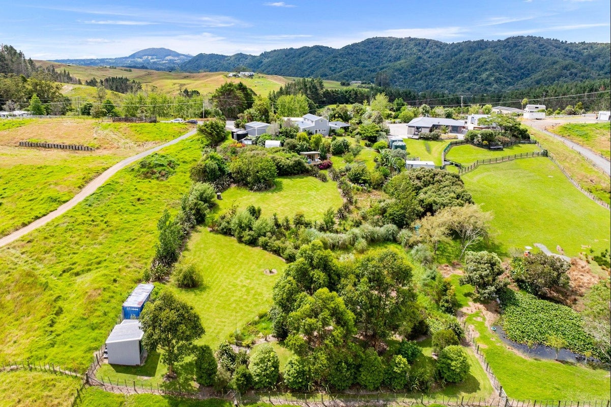 215 Valley View Road, Whangarei - Carousel 2