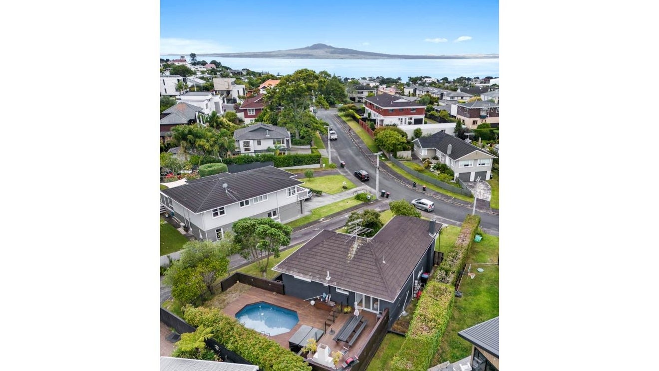 11 Piccadilly Place, Kohimarama, Auckland - Carousel 1