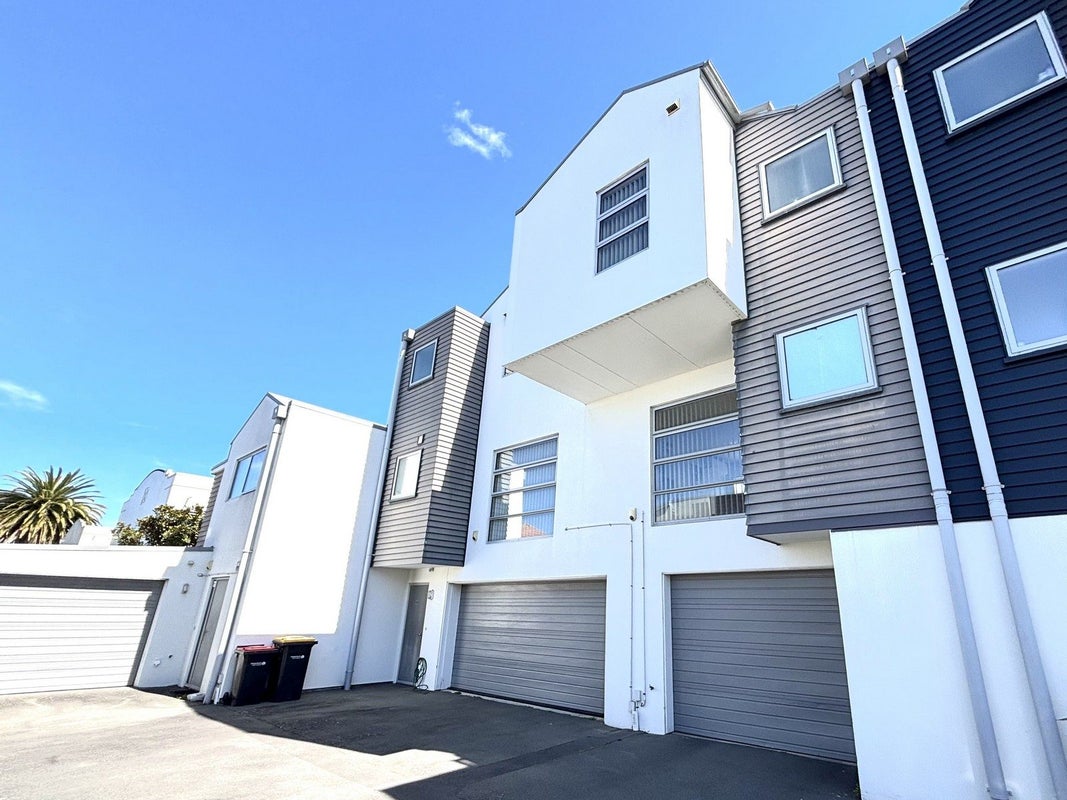 42D Devon Street, Sydenham, Christchurch - Carousel 1