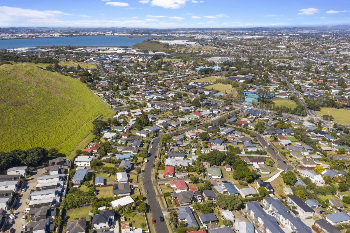 4 Kapuka Road, Mangere Bridge, Auckland - Carousel 14